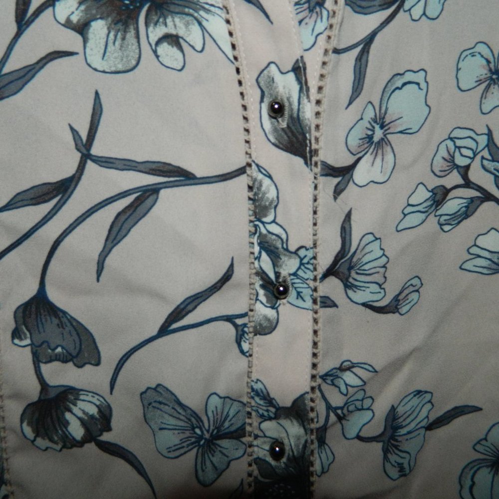 Daniel Rainn Button Front Blouse Size M (CC-44) - Picture 2 of 5